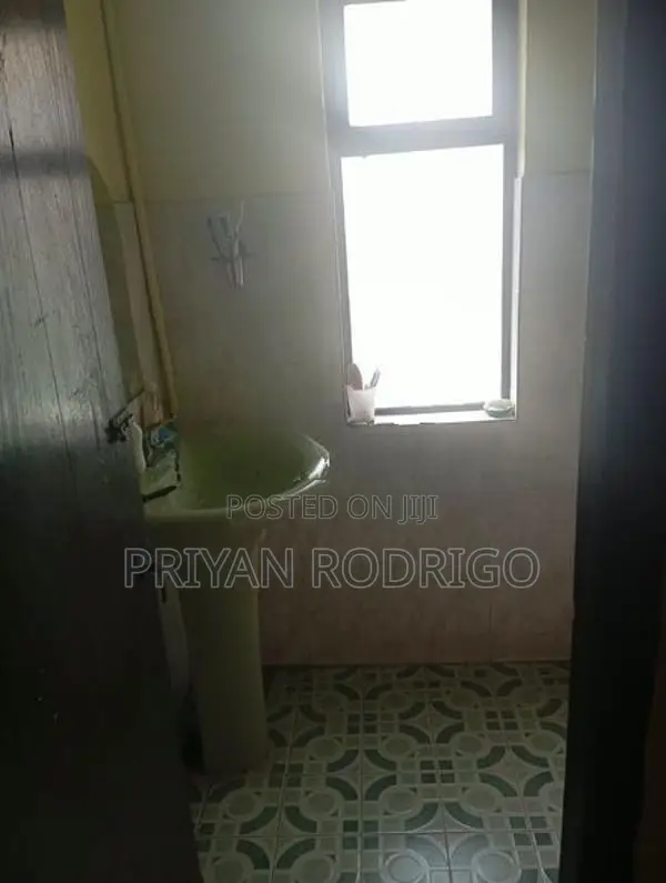 Bambalapitiya Flats 2Bedroom Apartment for immediate Sale