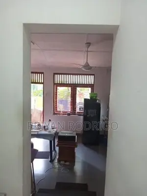 Maharagama, Temple Road, 03 Bedroom House on 23 Perches of Land for Sa