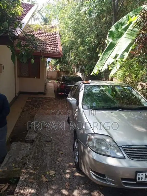 Maharagama, Temple Road, 03 Bedroom House on 23 Perches of Land for Sa