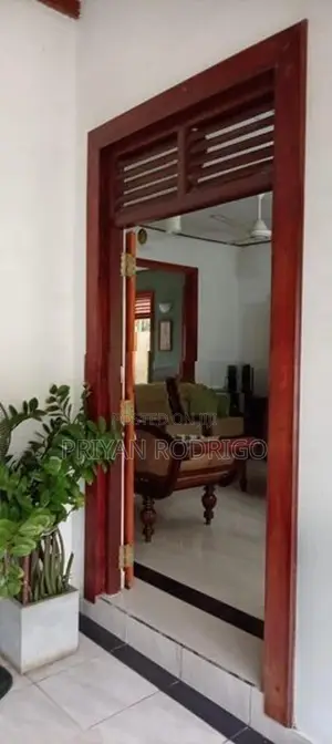 Piliyandala - Kahathuduwa 03 BR House on 10 Perches of Land for Sale