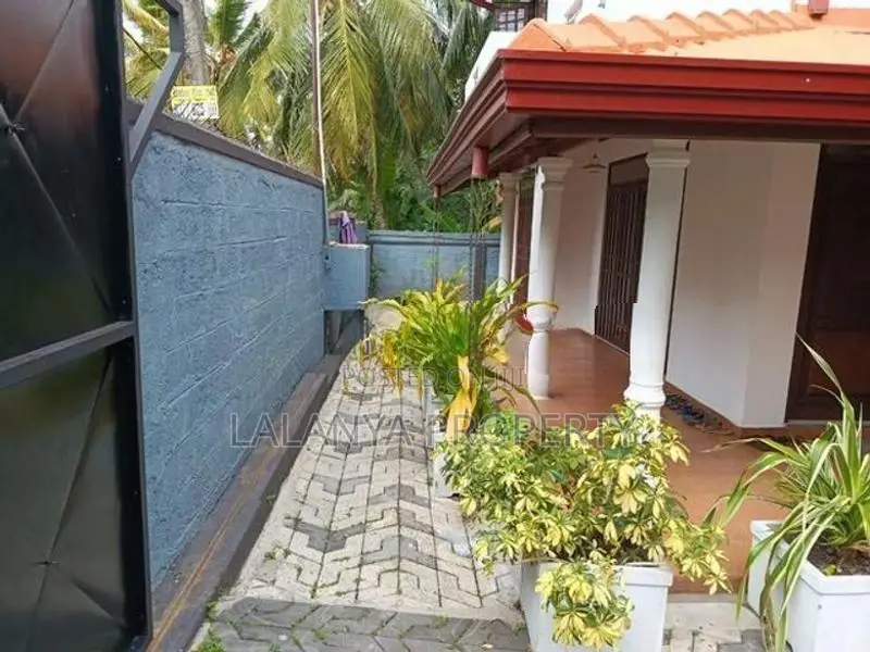 10.5 Perch House for Sale in Kahanthota , Malabe SLLL - A1