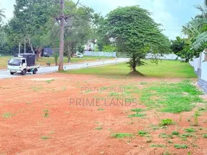 Luxury Land Plots Sale in Borupana Gangarama Road