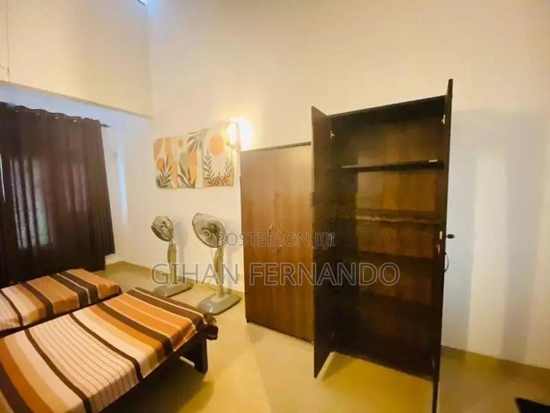 Spacious Room With Attached Bathroom For Rent Ja-Ela