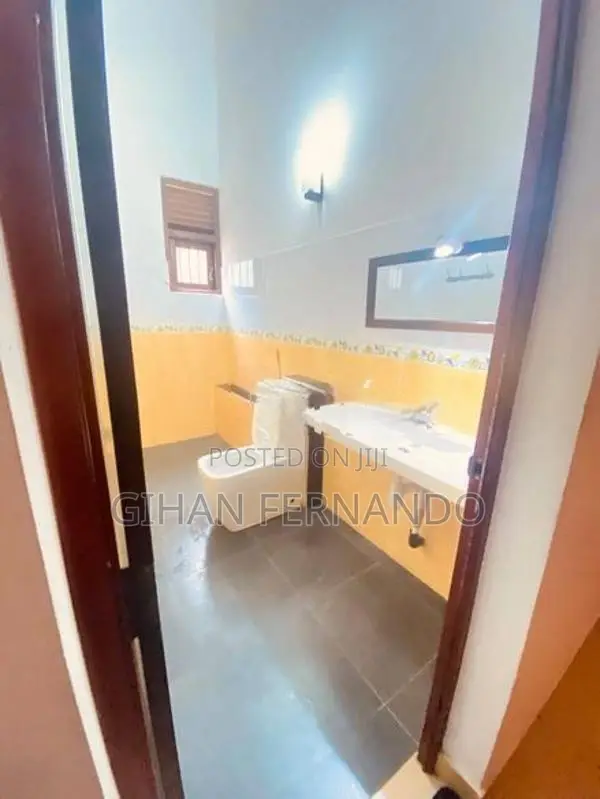 Spacious Room With Attached Bathroom For Rent Ja-Ela