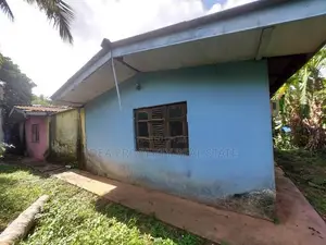 (STS-698) ​​​Valuable Land with House for Sale in Piliyandala