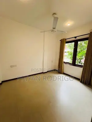 Battaramulla - Pelawatte New Defense Road 03 Storied House for Rent