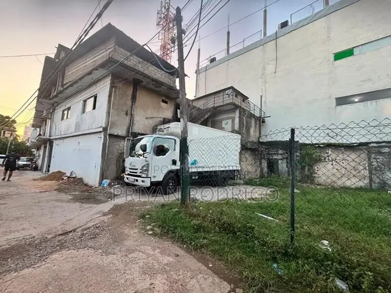 Rathmalana, Attidiya Road 8 perch of Valuable Land for Immediate Sale