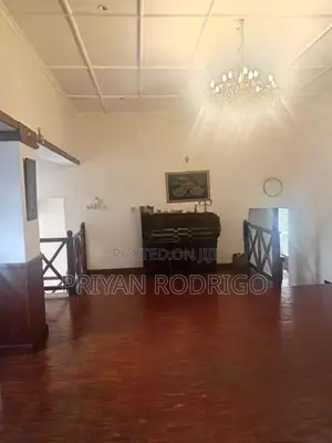Colombo 3 De Alwis Place 5 rooms Facility on 15 Perches of Land for Re