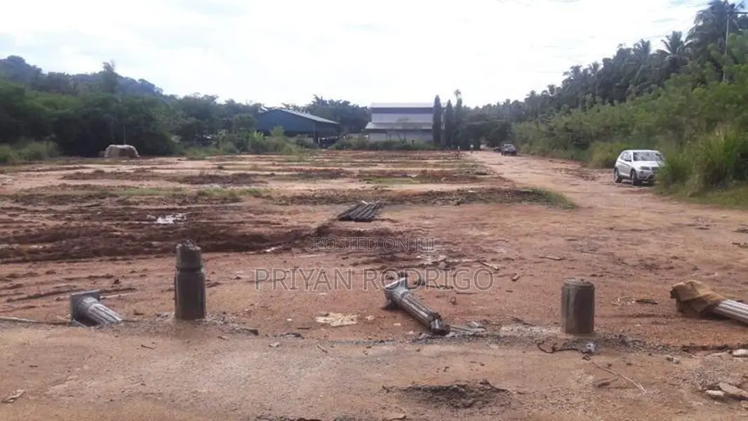 Kurunegala 05 acres of Bare Land For Sale
