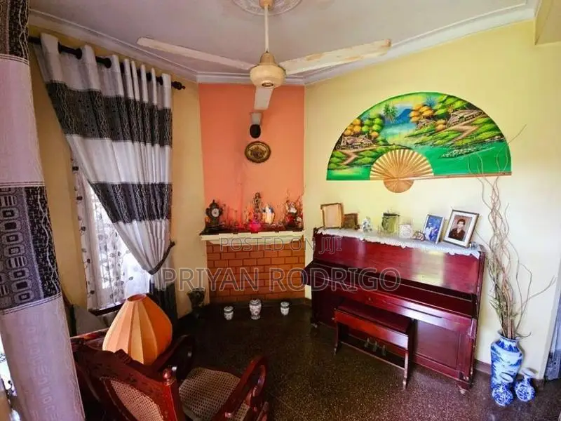 Ratmalana, 02nd Lane Large 03 storied house on 13 Perch Land for Sale