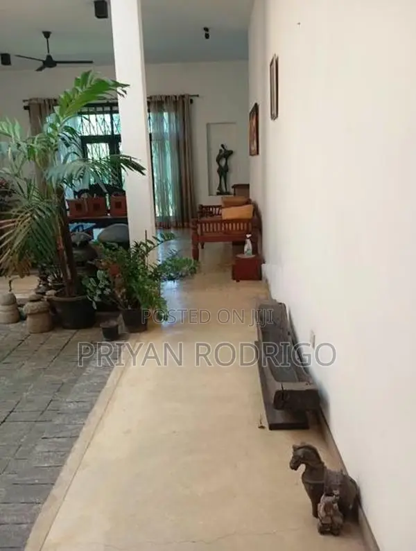 Colombo 5 Baseline Rd 03 storied house on 17.75 Perches of Land for Sa