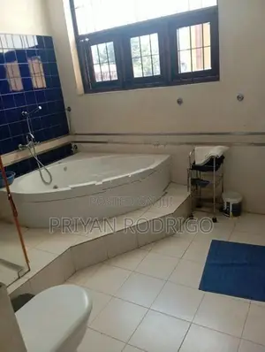 Colombo 5 Baseline Rd 03 storied house on 17.75 Perches of Land for Sa