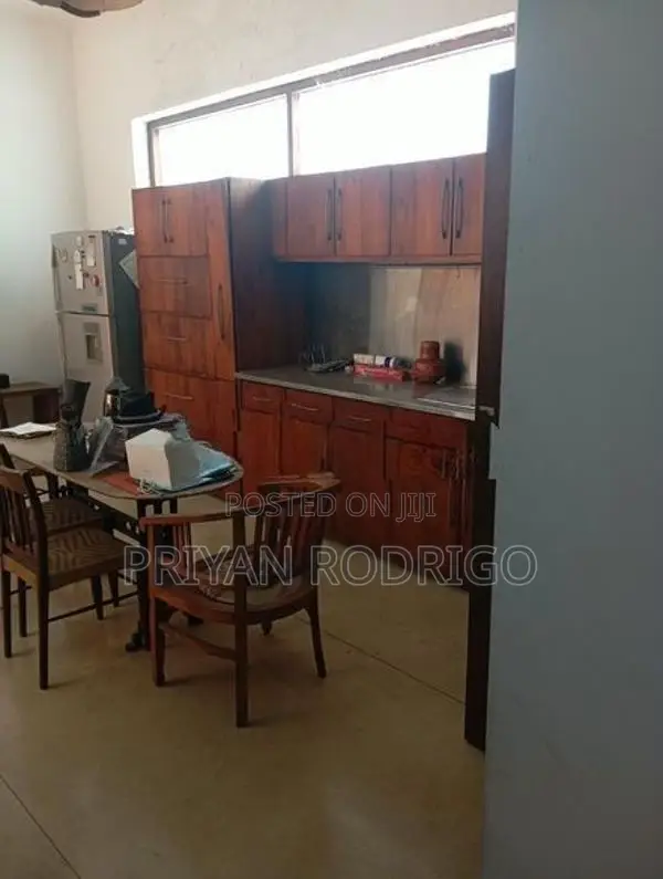 Colombo 5 - Commercial facility on 17.75 Perches of Land for Sale