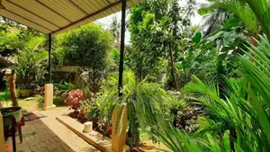 Seeduwa Kotugoda Road 23.25 Perches of Land with a House for Sale