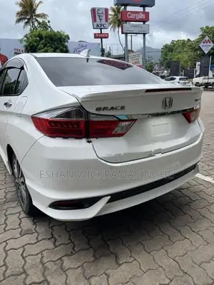 Honda Grace Hybrid EX Sensing 2017