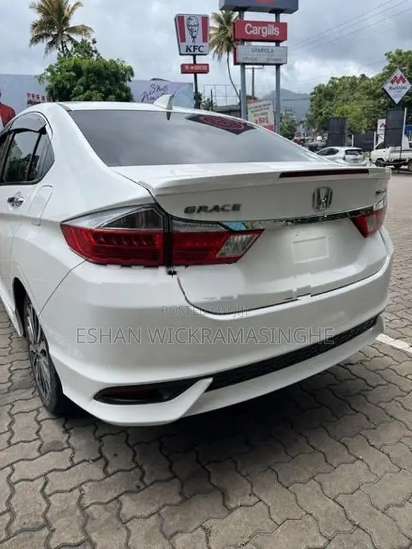 Honda Grace Hybrid EX Sensing 2017