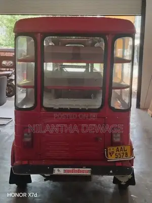 Bajaj RE 2013