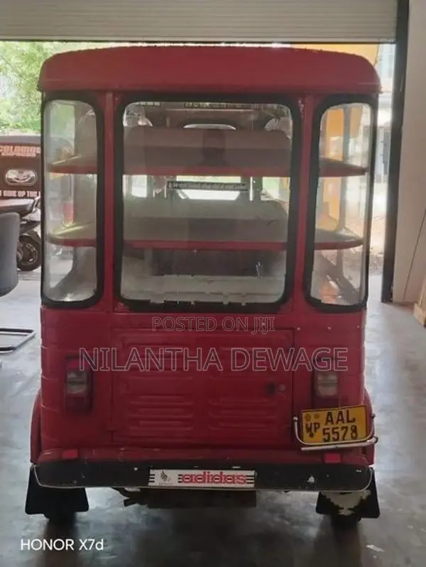 Bajaj RE 2013
