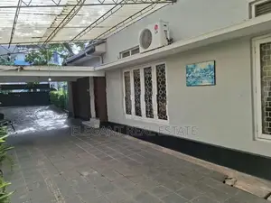 Land With House - 28 Perches for Sale in Colombo 08 ( A6743)