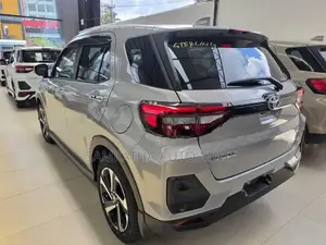 Toyota Raize Z HYBRID BSM 2026