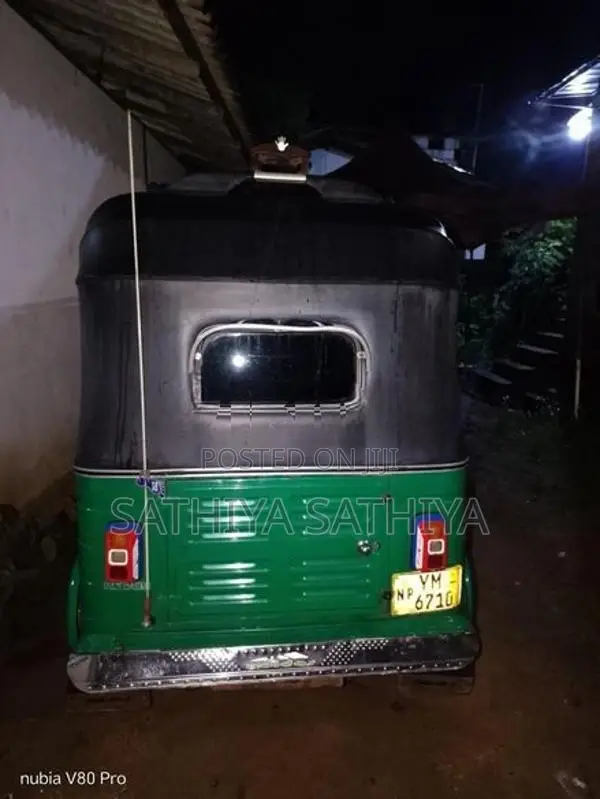 Bajaj RE 2011