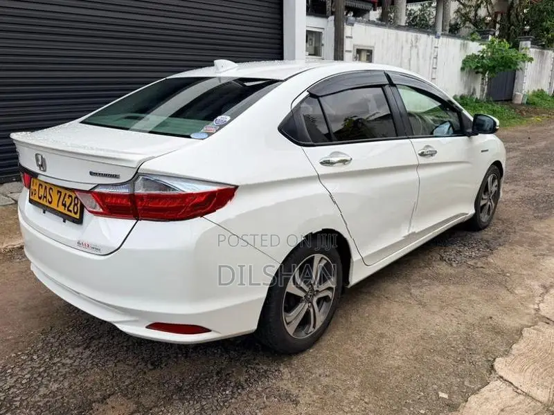 Honda Grace EX 2016