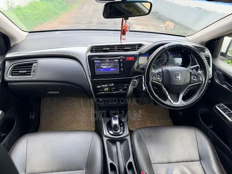 Honda Grace EX 2016