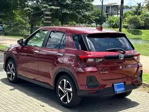 Toyota Raize HYBRID AUTO PARKING 2026
