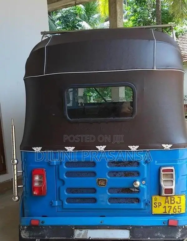Bajaj RE 2016