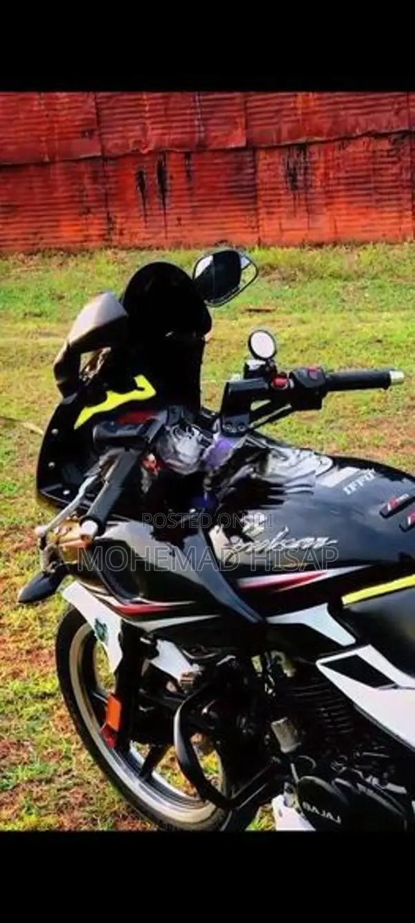Bajaj Pulsar 220F 2012
