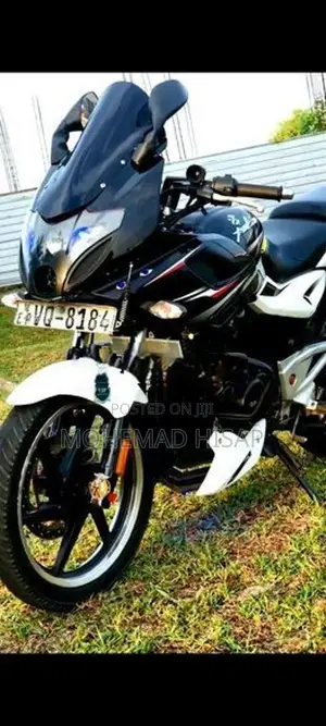 Bajaj Pulsar 220F 2012