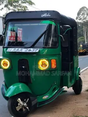 Bajaj RE 2012