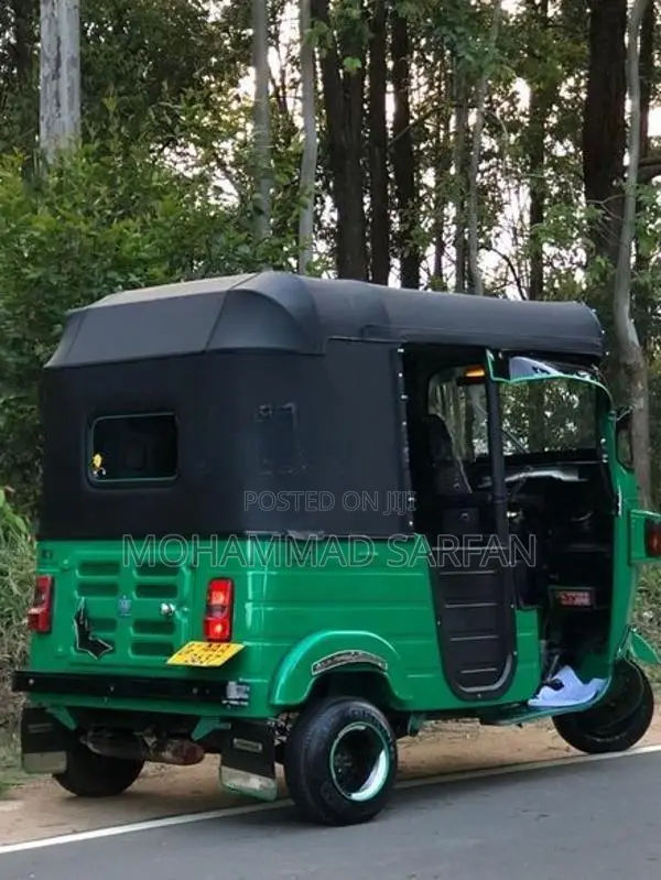 Bajaj RE 2012