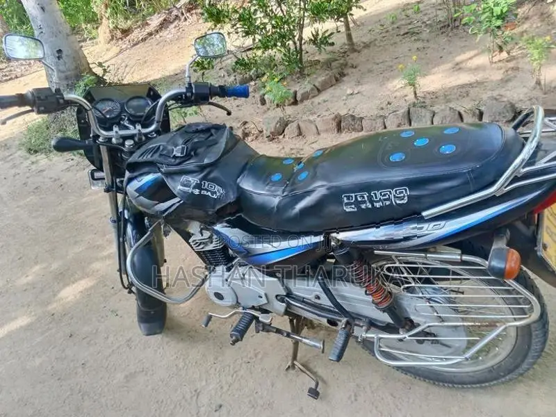 Bajaj CT100 BIR 2019