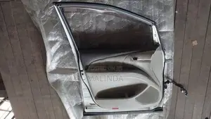 Toyota Estima (AHR20) LH Front Door - Reconditioned