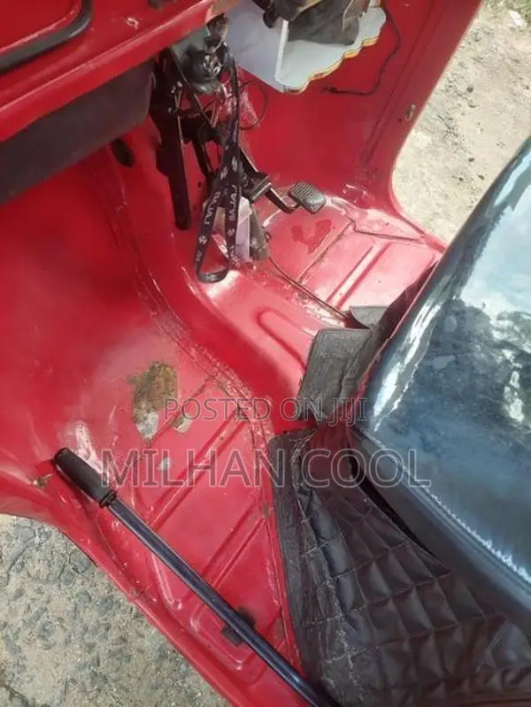 Bajaj RE Three Wheeler 2004