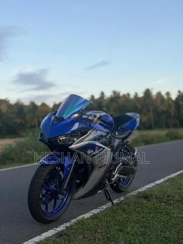 Yamaha YZF-R25 R25 2015