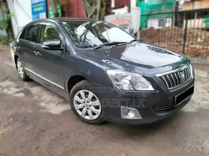 Toyota Premio 2013