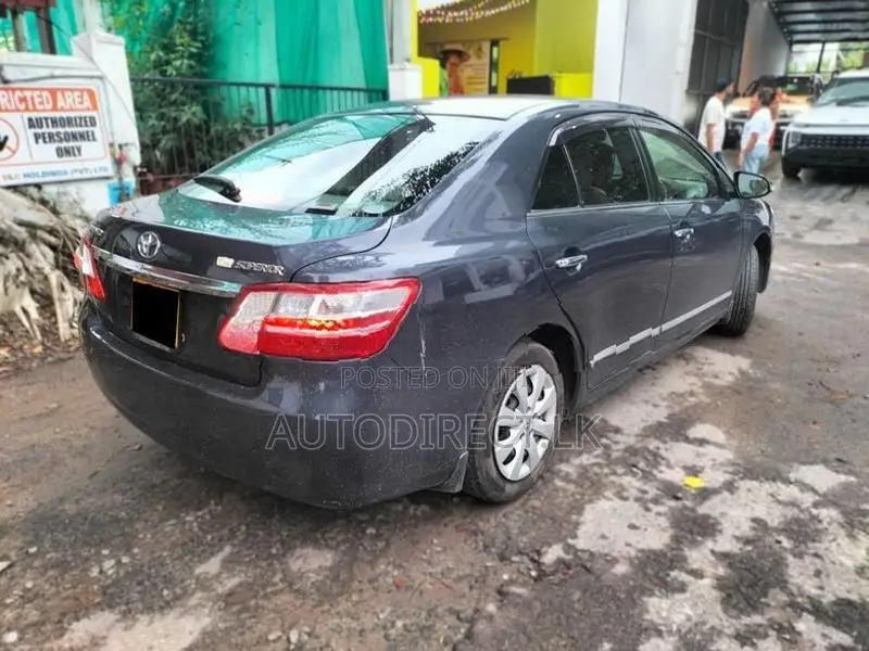 Toyota Premio 2013