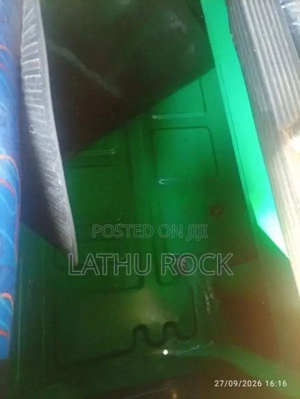 Bajaj RE 2006