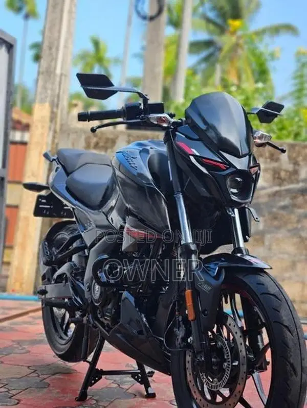 Bajaj Pulsar N160 2025
