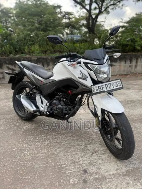 Honda CB Hornet 160R 2017