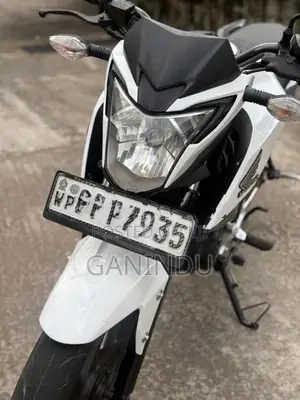 Honda CB Hornet 160R 2017