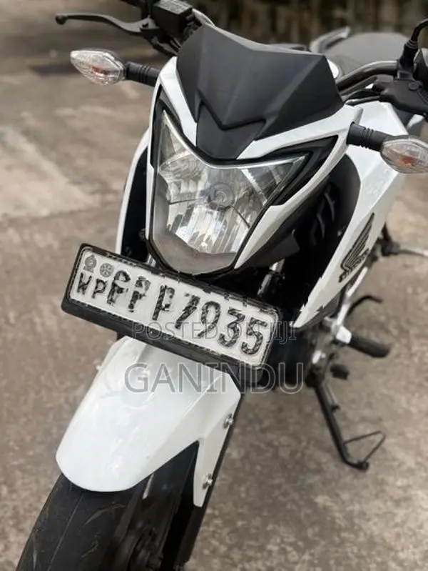Honda CB Hornet 160R 2017