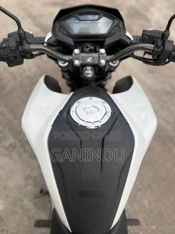 Honda CB Hornet 160R 2017
