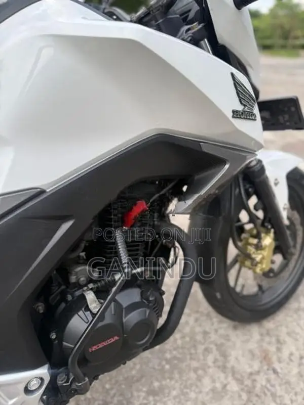 Honda CB Hornet 160R 2017