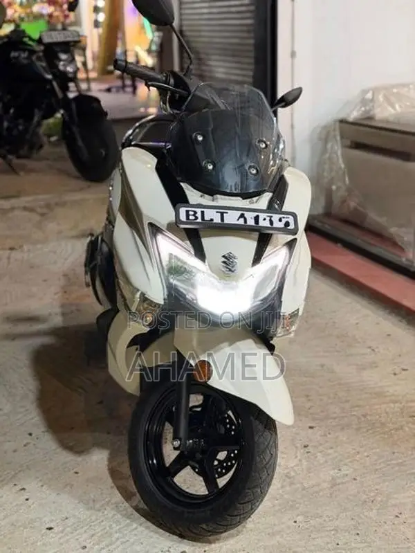 Suzuki Burgman 125 2026