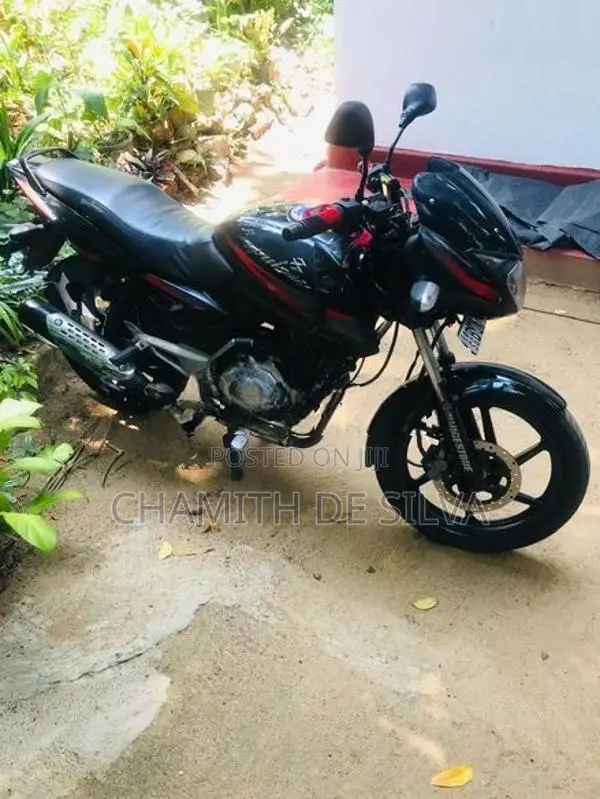 Bajaj Pulsar 150 2015