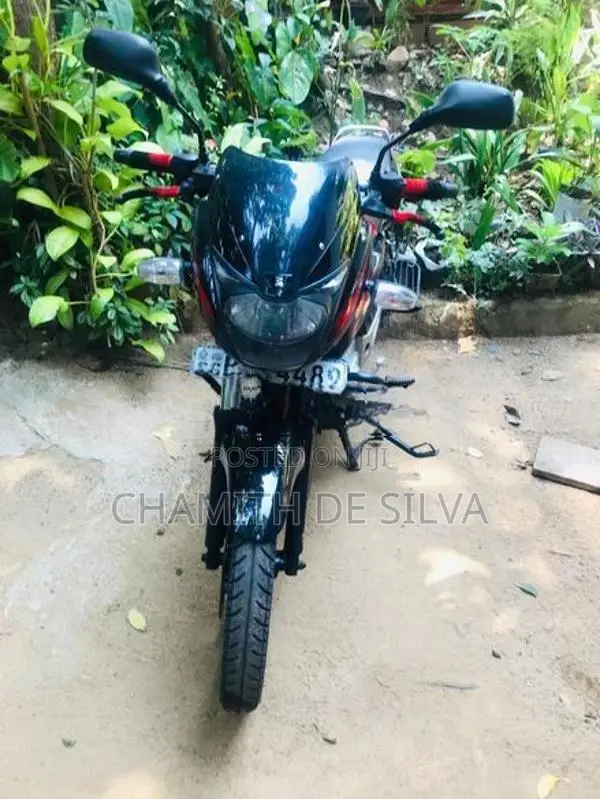 Bajaj Pulsar 150 2015