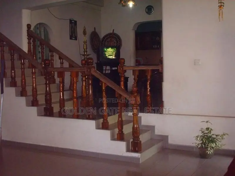 Modern Two Storey House for Sale in Batuwatta Ragama